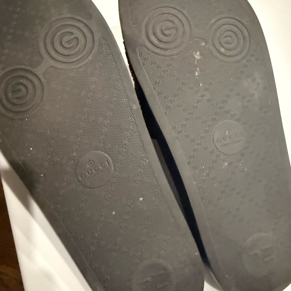 Gucci Black Logo Slides - Picture 2 of 3